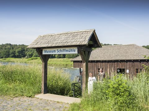 Schiffsmühle Höfgen an der Vereinigten Mulde bei Grimma